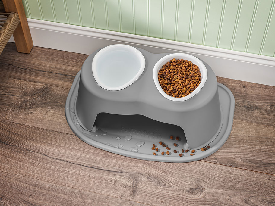 Dog and Cat Feeding Systems & Bowls